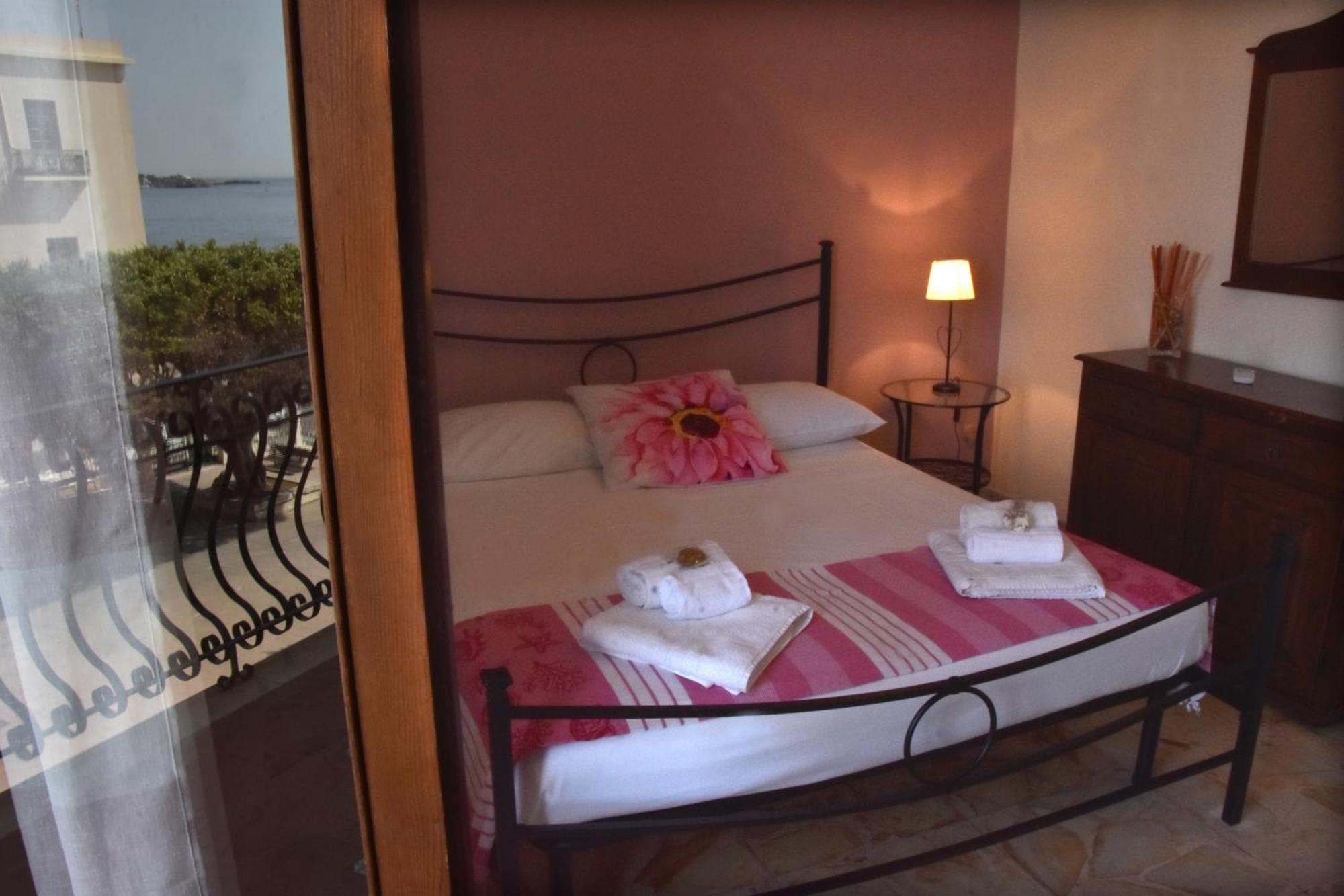 Plaza Apartment Джардини Наксос Екстериор снимка