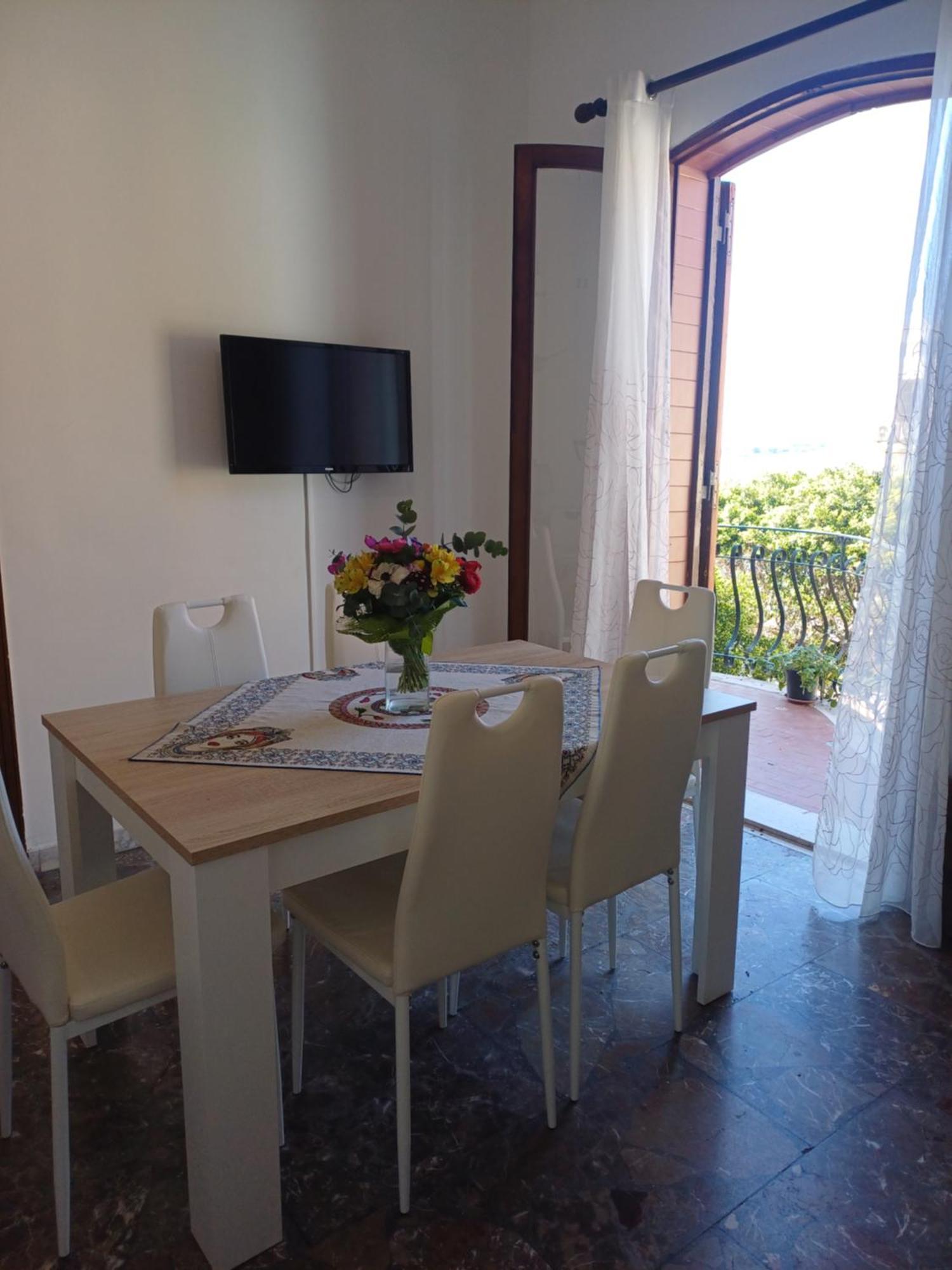 Plaza Apartment Джардини Наксос Екстериор снимка